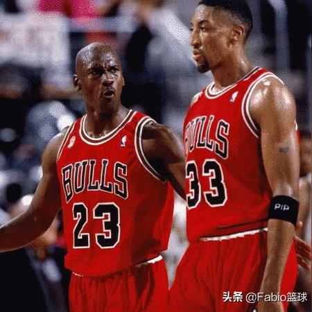 荣耀之巅，回顾NBA2017最佳阵容的传奇篇章