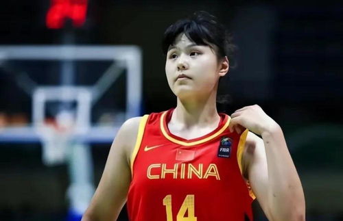 李月汝WNBA赛程，中国女篮中锋的逐梦之旅
