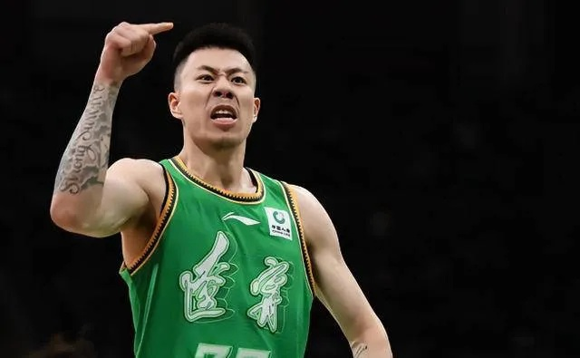 聚光灯外的支柱，张镇麟父亲的平凡与不凡