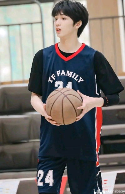 刘耀文最喜欢的NBA球员,偶像的力量与篮球的热爱 刘耀文最喜欢的NBA球员,偶像的力量与篮球的热爱